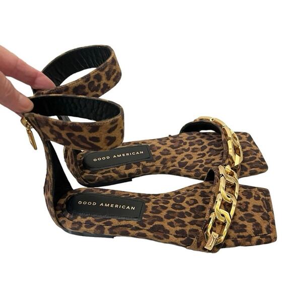 Good American leopard ankle strap sandal with gold chain NEW - Picture 3 of 9